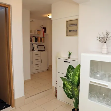 Apartment Lanterna *