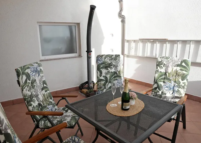 Apartment Lanterna *