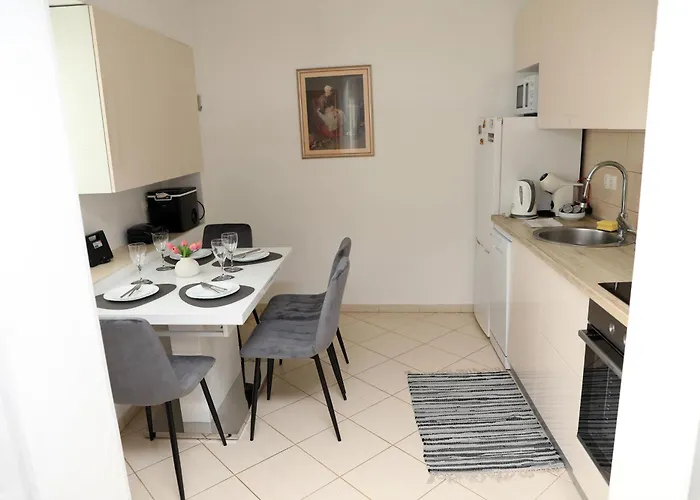 Lanterna Apartment Sibenik